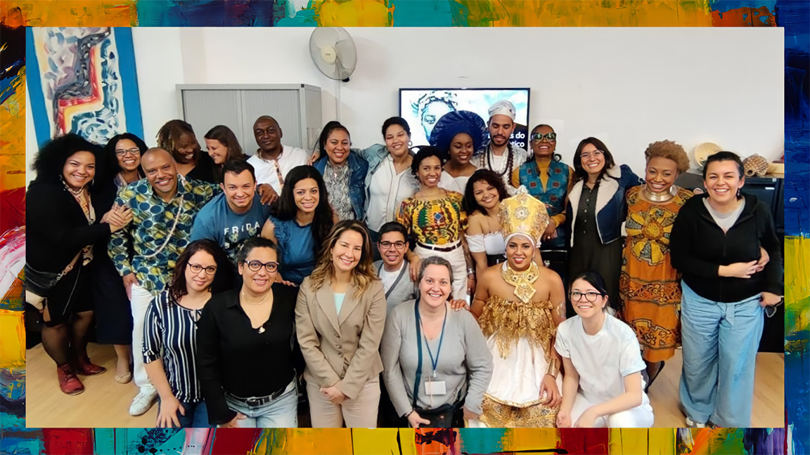 A large group of people